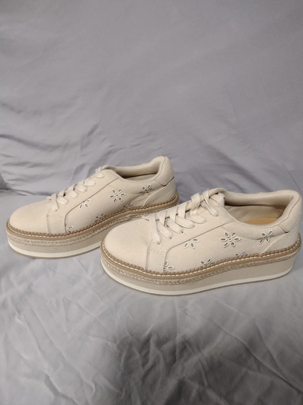 Dolce Vita Cream Platform Lace-Up Sneakers 6.5 Canvas